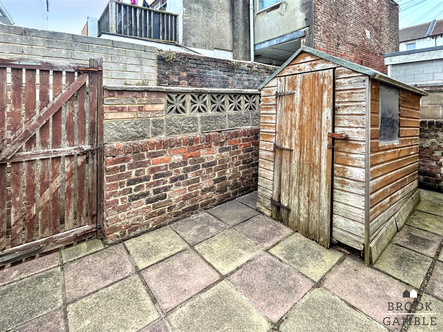 3 Bedroom House - Mid Terrace. Ashford Road in Eastbourne,  5